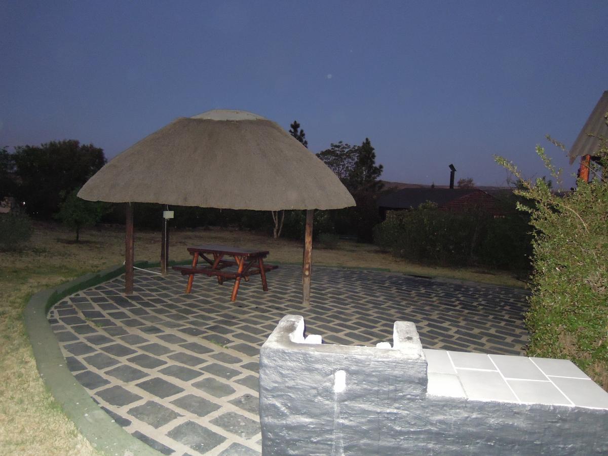 Nullarbor Cottages Магалисбург Екстериор снимка